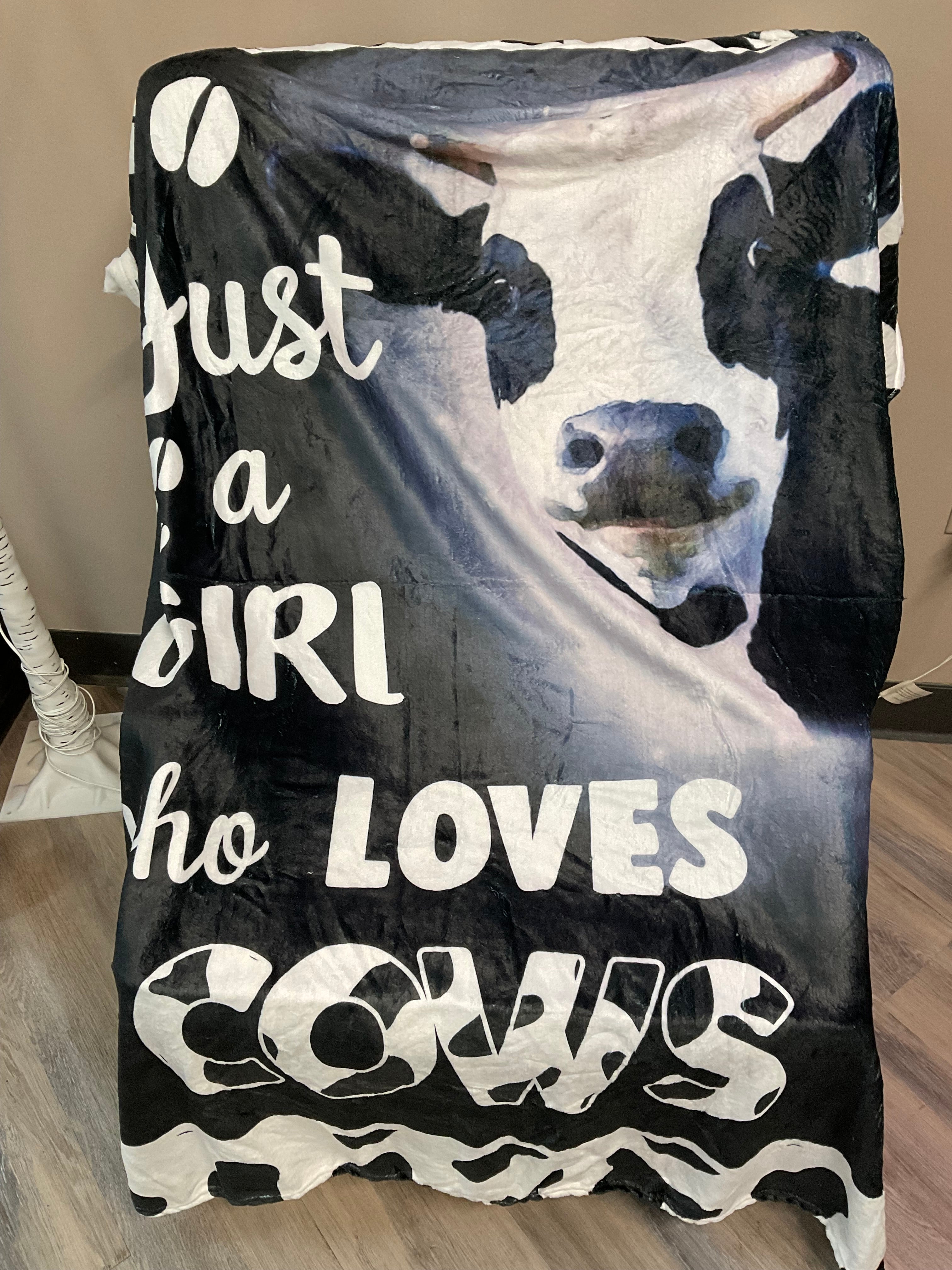 Just a girl who loves cows blanket